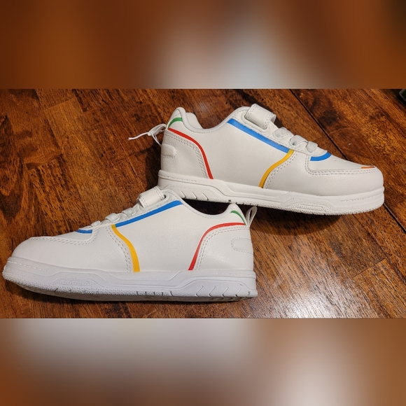 NEW Disney Mickey Mouse Shoes - Picture 3 of 9